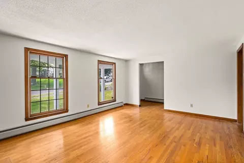 29 Picard Cir, Easthampton, MA 01027 photo 9