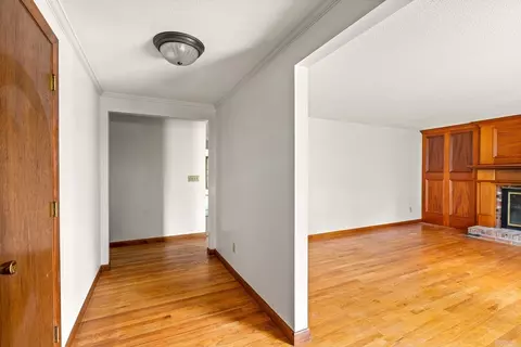29 Picard Cir, Easthampton, MA 01027 photo 4