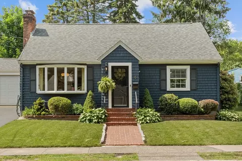 6 Hayes Rd, Salem, MA 01970