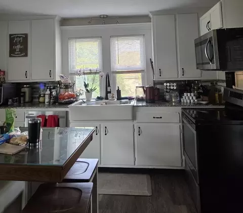 28 Hartley St, Springfield, MA 01104 photo 7