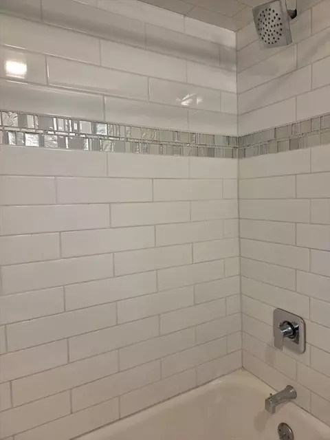 28 Hartley St, Springfield, MA 01104 photo 15