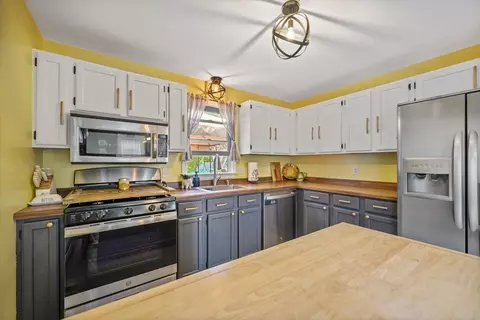 Kitchen - 217 Hathaway Commons Rd, Fall River, MA 02720 photo 1 of 3