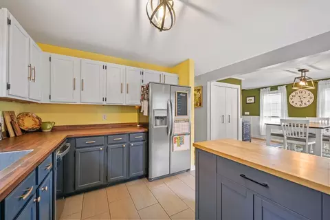 Kitchen - 217 Hathaway Commons Rd, Fall River, MA 02720 photo 2 of 3