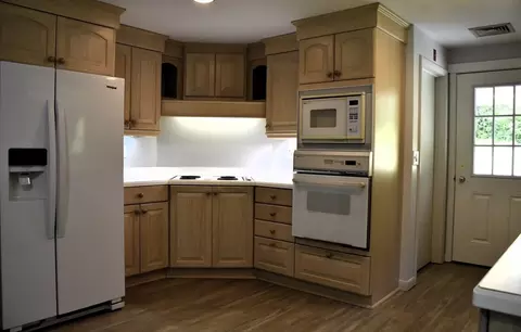 21 Raleigh Rd, Webster, MA 01570 photo 8