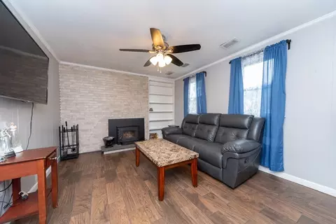 Living - 13 Westgate Rd, Framingham, MA 01701 photo 2 of 3
