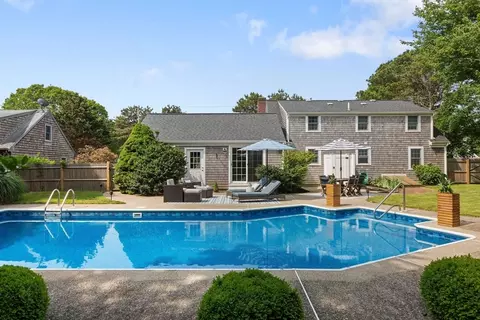 34 Violet Glen Rd, Yarmouth, MA 02664