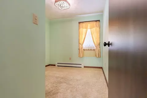 1244 Globe St, Fall River, MA 02724 photo 18