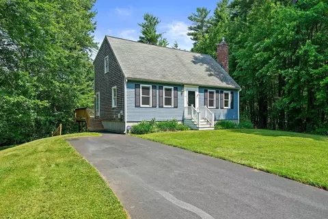 74 Blueberry Ln, Taunton, MA 02780
