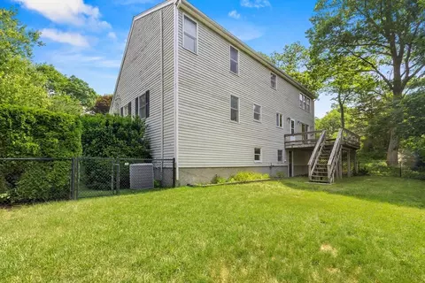 18 Bismark St, Dedham, MA 02026 photo 4