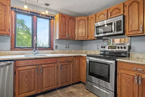18 Bismark St, Dedham, MA 02026 photo 11