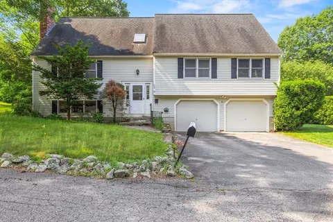 18 Bismark St, Dedham, MA 02026 photo 3