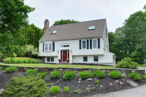 59 Davis St, Northborough, MA 01532