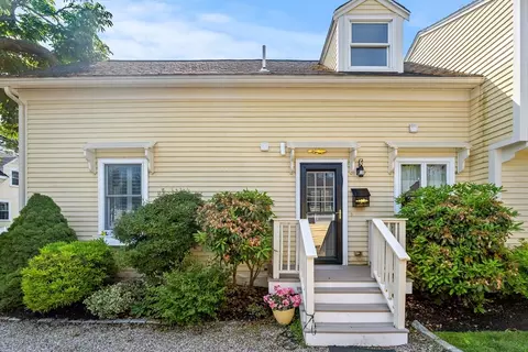 35 Commercial St #A, Marblehead, MA 01945
