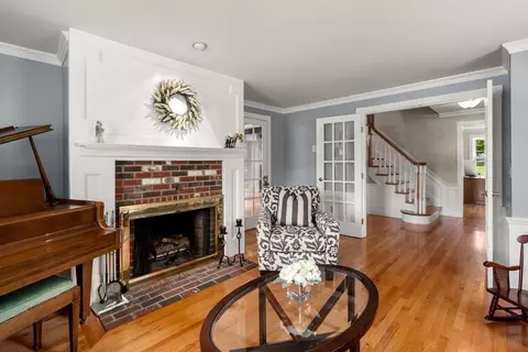 Entry Way - 5 Brigham Rd, Paxton, MA 01612 photo 2 of 8