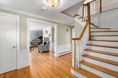 Entry Way - 5 Brigham Rd, Paxton, MA 01612 photo 6 of 8