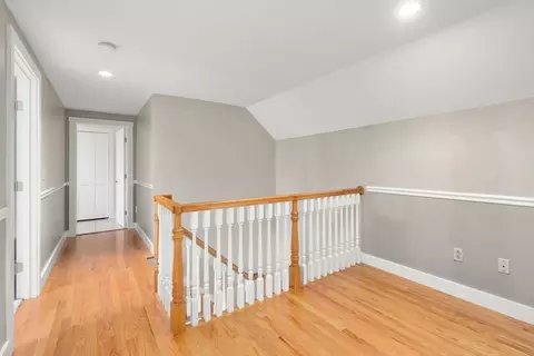 Entry Way - 5 Brigham Rd, Paxton, MA 01612 photo 8 of 8