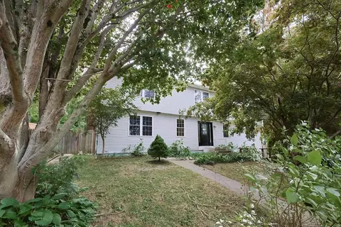 118 Coolidge St, Swansea, MA 02777