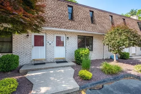 37 Granby Hts #37, Granby, MA 01033