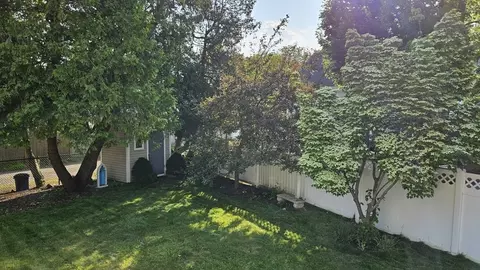 Exterior - 194 Washington St, Gloucester, MA 01930 photo 5 of 10