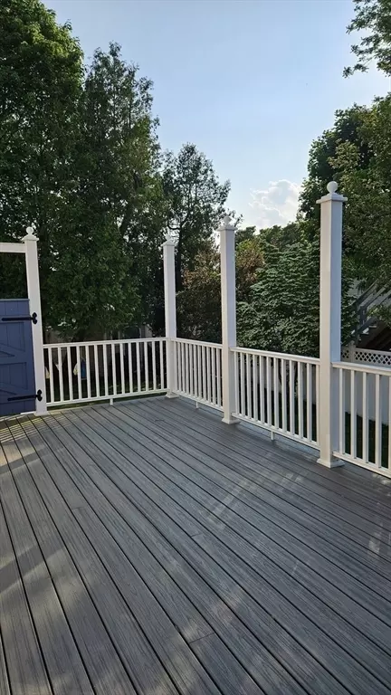 Exterior - 194 Washington St, Gloucester, MA 01930 photo 7 of 10