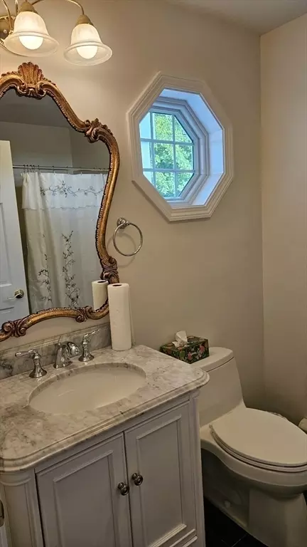 Bath - 194 Washington St, Gloucester, MA 01930 photo 1 of 3