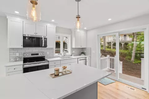 17 Upland Rd, Lynn, MA 01902 photo 7