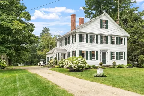 9 The Cmn, Royalston, MA 01368