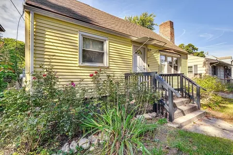 44 Georgetown St, Springfield, MA 01104 photo 2