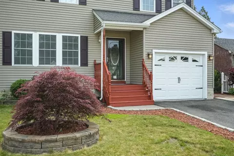 82 Lloyd Ave, Springfield, MA 01119
