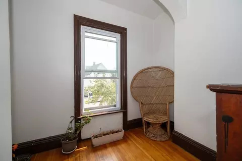 Entry Way - 9-11 Dover St, Worcester, MA 01609 photo 4 of 8