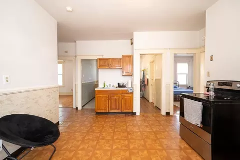 Entry Way - 9-11 Dover St, Worcester, MA 01609 photo 1 of 8