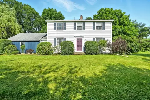 480 Middle St, Amherst, MA 01002