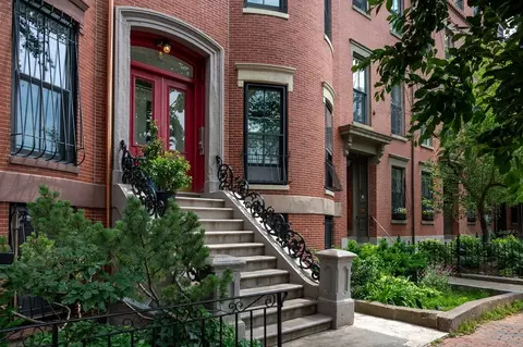 69 Worcester St #5, Boston, MA 02118
