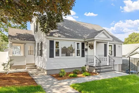 3 Lynn St, Lawrence, MA 01843