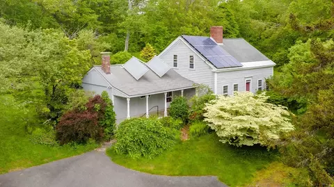 32 West St, Wendell, MA 01379