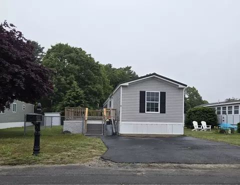 6 Madeline St, Wareham, MA 02538