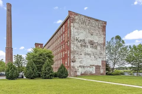 52 Lawrence Dr #M509, Lowell, MA 01854