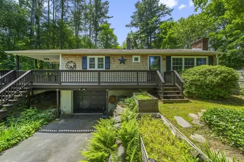 255 State St, Belchertown, MA 01007