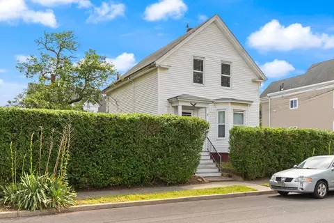 57 Bessom St, Lynn, MA 01902