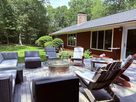 150 Sagamore St, Hamilton, MA 01982