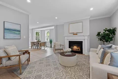 73 Knoll St # R, Roslindale, MA 02131