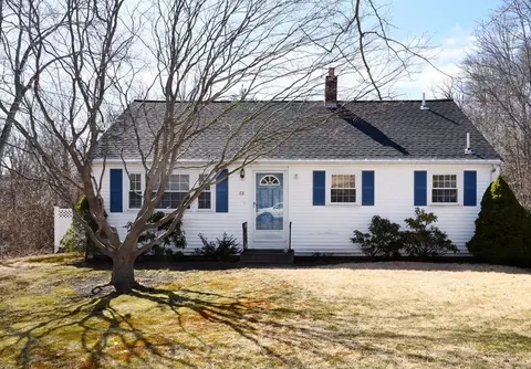 68 Auburn St, Whitman, MA 02382