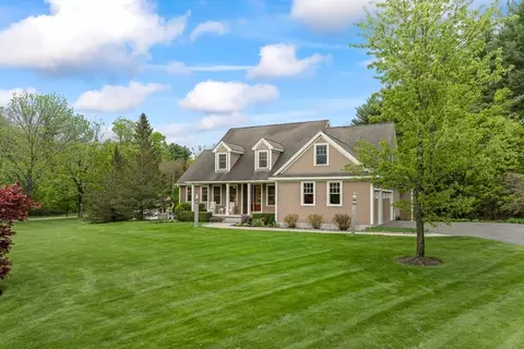 32 Rideout Rd, Hollis, NH 03049