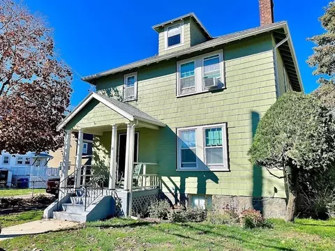 12 Lincoln St, Milton, MA 02186