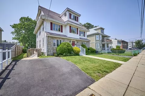 15 Hamilton St, Boston, MA 02136