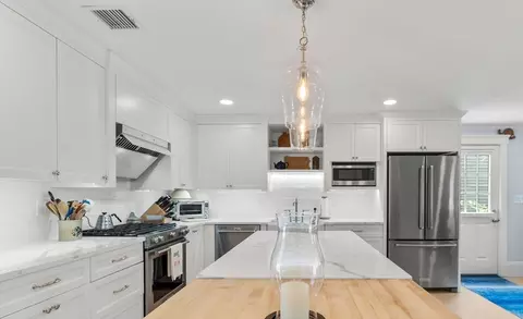23 Union St #2, Salem, MA 01970