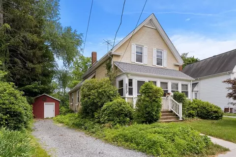 108 Maple Ave, Bridgewater, MA 02324