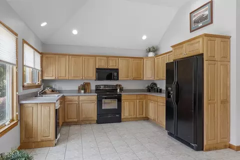 24 Anna Dr, Danvers, MA 01923 photo 25