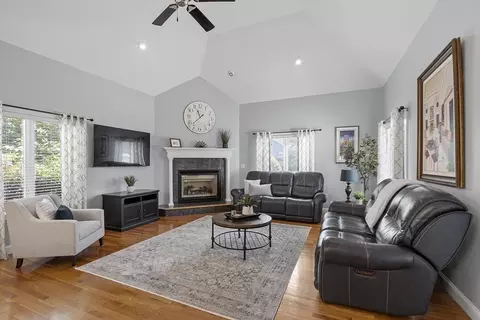 24 Anna Dr, Danvers, MA 01923 photo 12