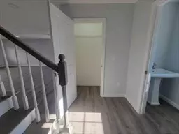 Entry Way - 160 Franklin St, Fall River, MA 02720 photo 5 of 8
